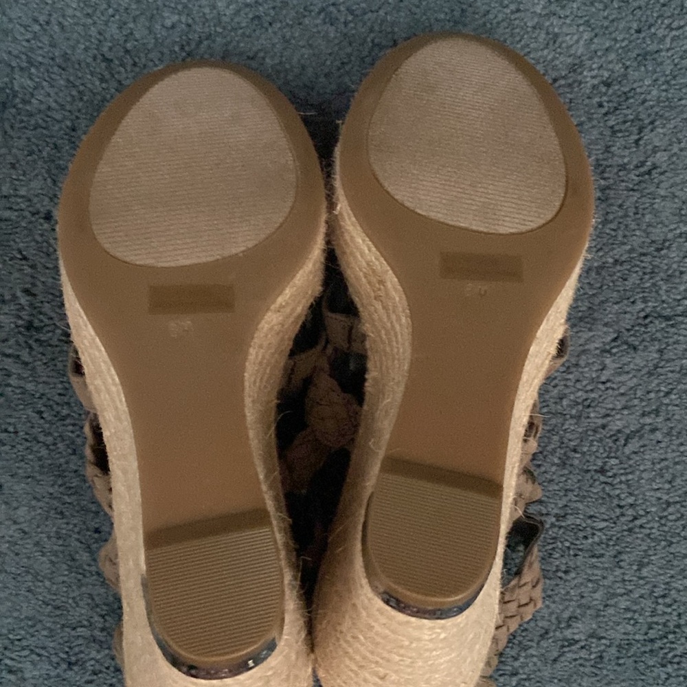 Espadrilles - Picture 3 of 5